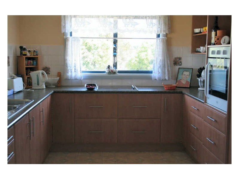 14 Bates Avenue, Glen Innes NSW 2370