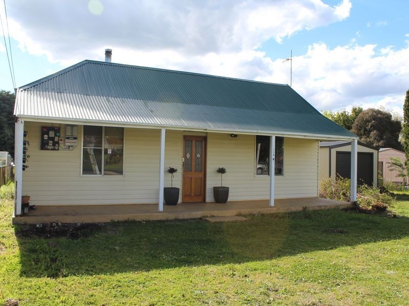 138 Coronation Avenue, Glen Innes NSW 2370
