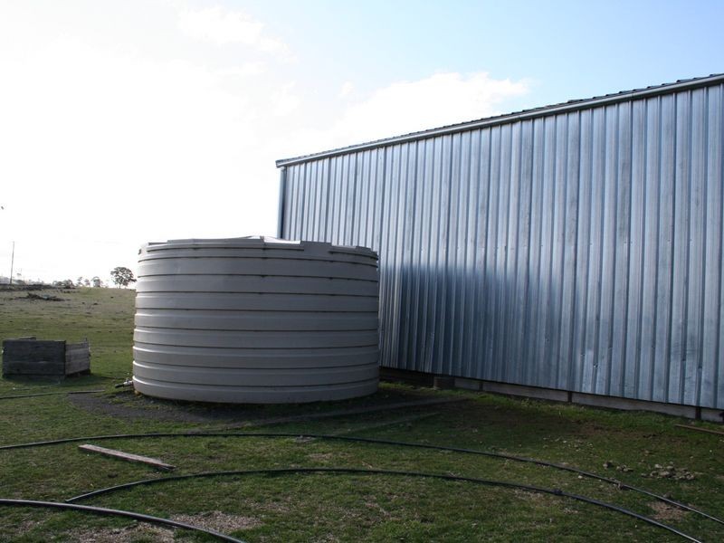 5567 New England Highway, Llangothlin NSW 2365