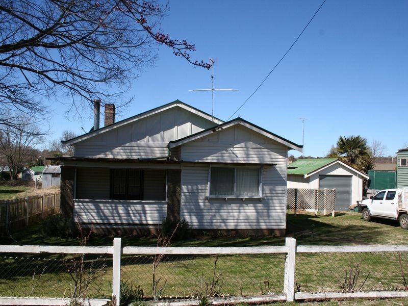 77 Macquarie Street, Glen Innes NSW 2370