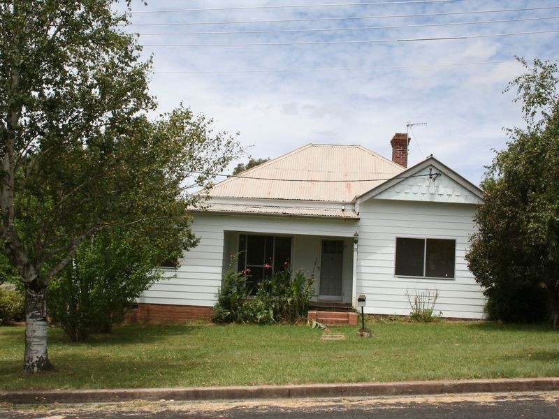 21 Short Street, Glen Innes NSW 2370