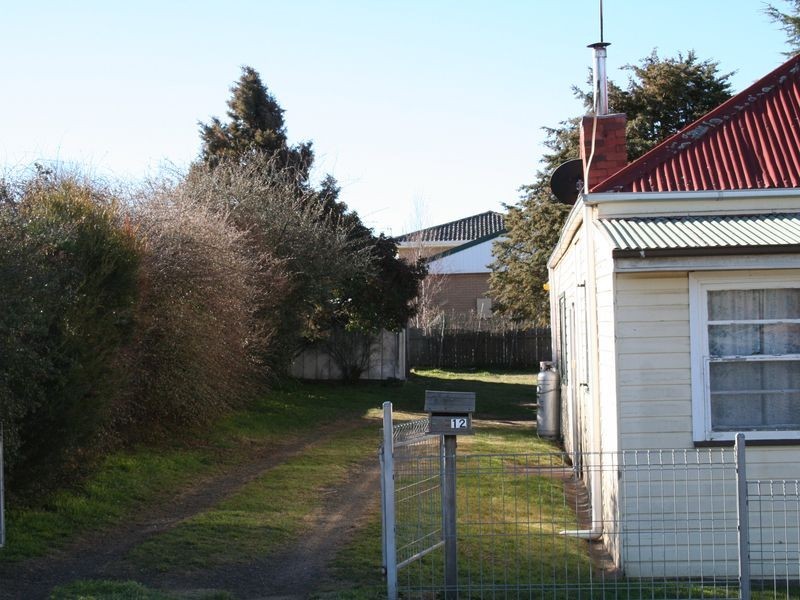 12 Oliver Street, Glen Innes NSW 2370
