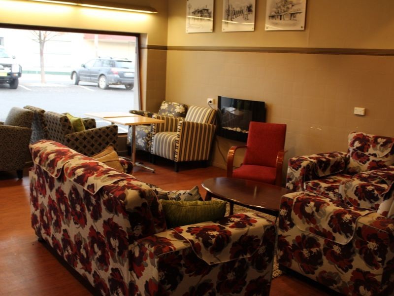 Smeatons B 176-178 Bourke Street, Glen Innes NSW 2370