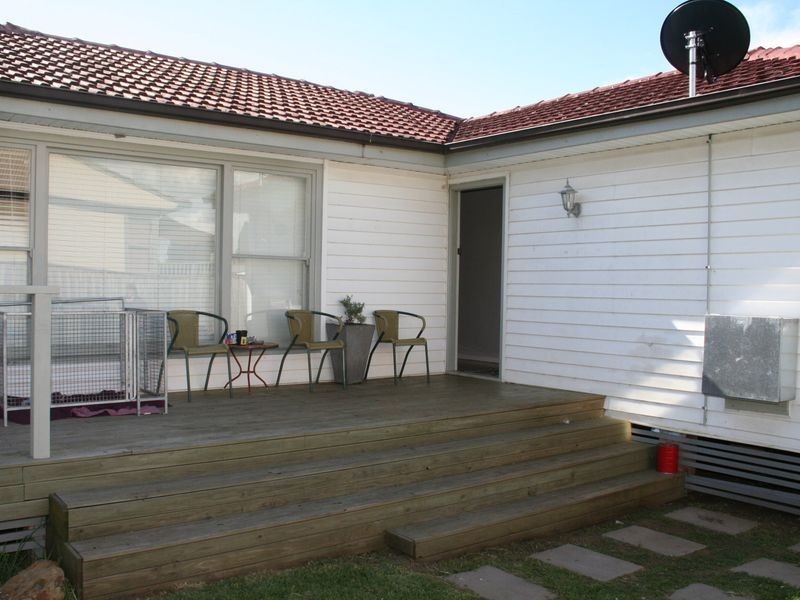92-94 Coronation Avenue, Glen Innes NSW 2370