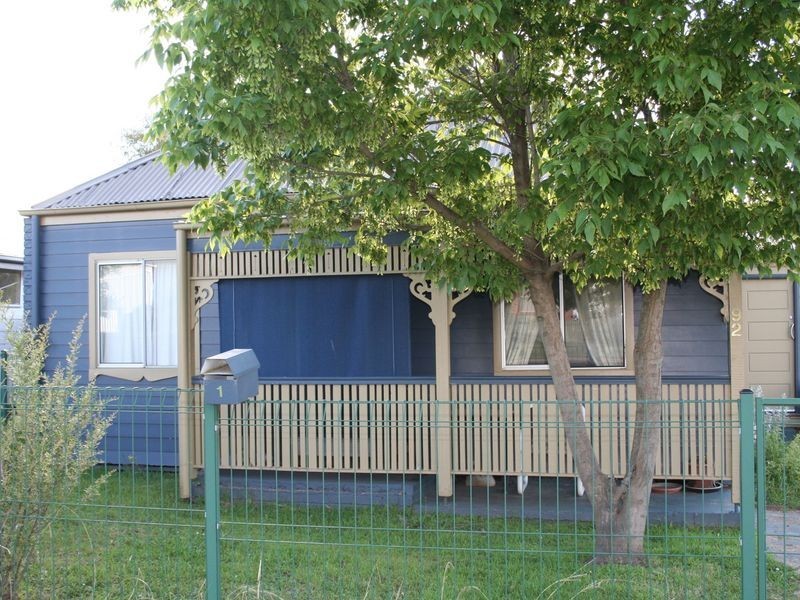92-94 Coronation Avenue, Glen Innes NSW 2370