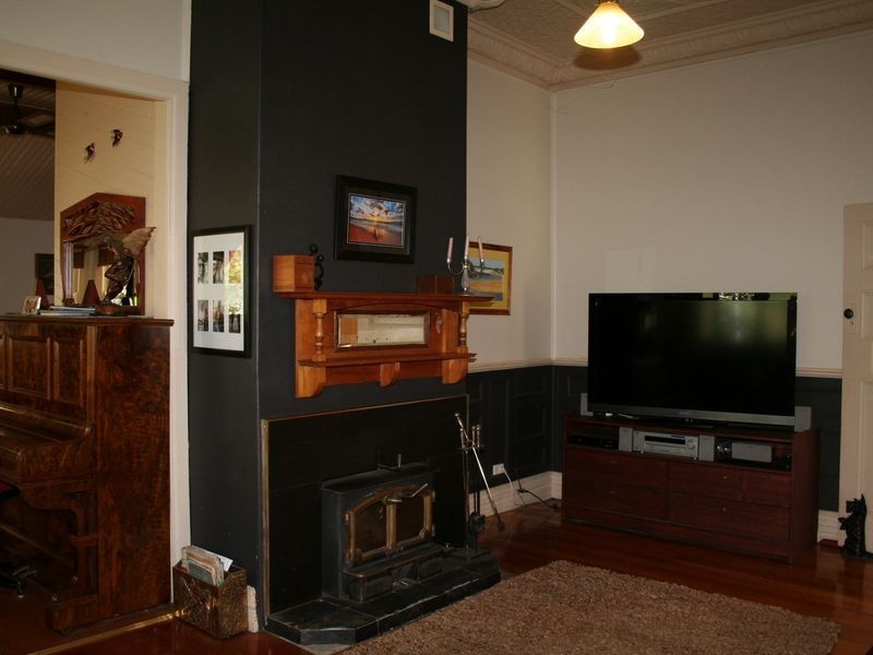 79 Meade Street, Glen Innes NSW 2370