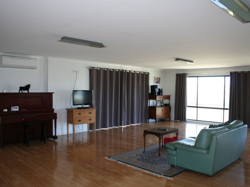 77 Glen Elm Drive, Glen Innes NSW 2370