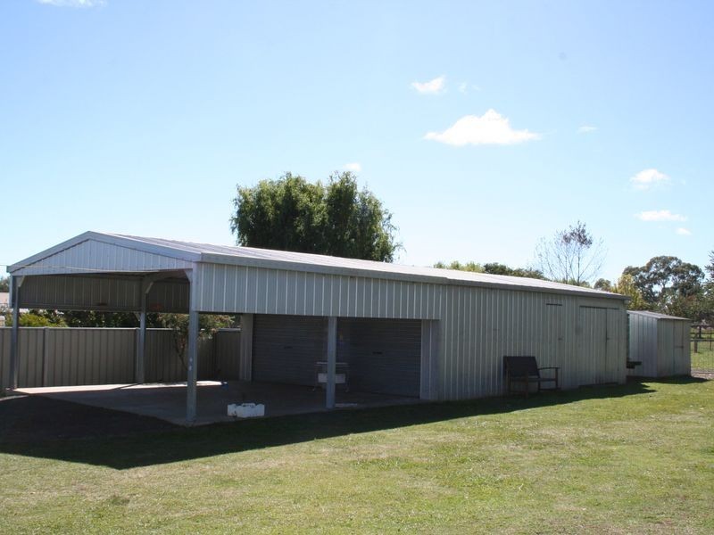 95 Coronation Ave, Glen Innes NSW 2370
