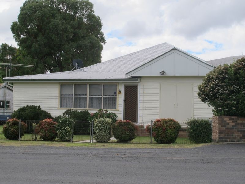 82 Lang Street, Glen Innes NSW 2370