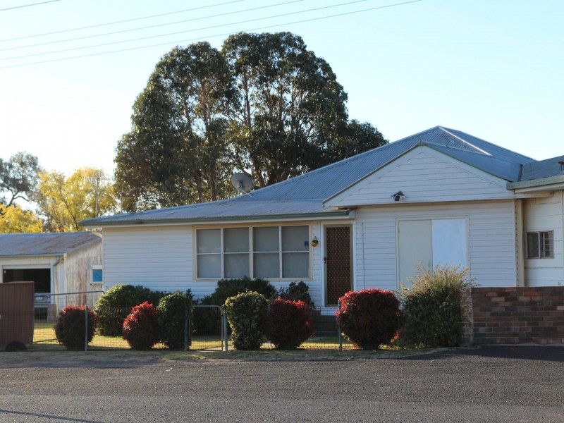 82 Lang Street, Glen Innes NSW 2370