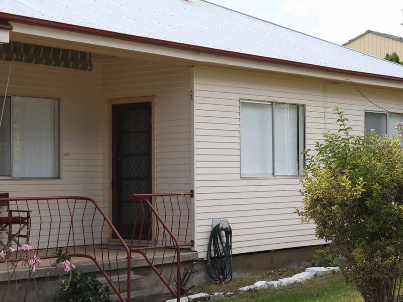30 Park Street, Emmaville NSW 2371