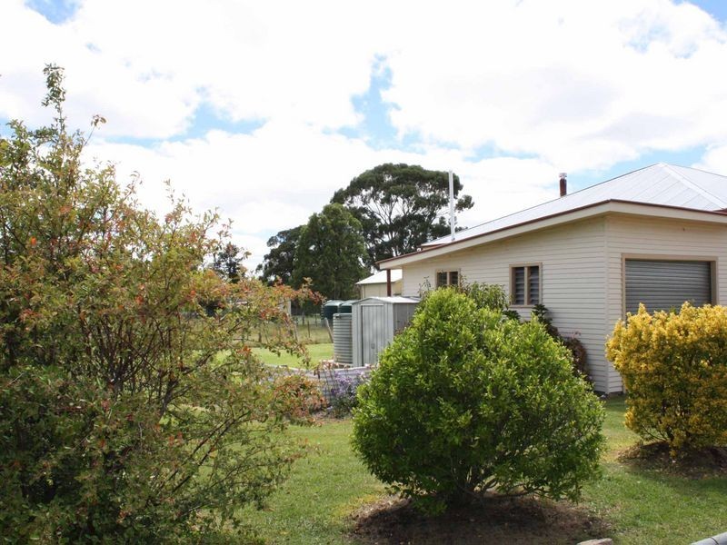 30 Park Street, Emmaville NSW 2371