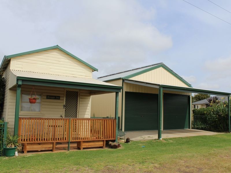 8 Abbott Street, Glen Innes NSW 2370