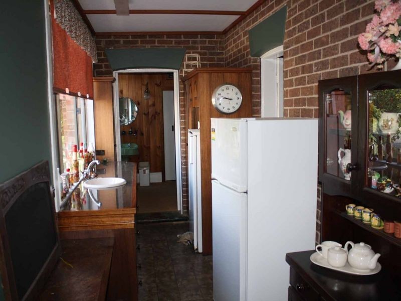 13 Surrey Park, Glen Innes NSW 2370