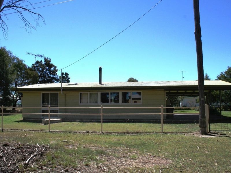 8 Simpson Street, Deepwater NSW 2371