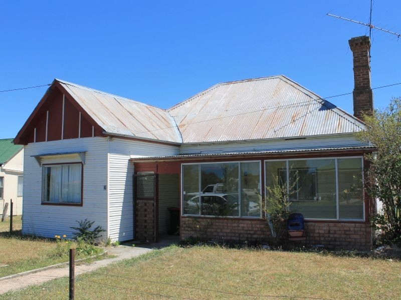 16 Irby Street, Emmaville NSW 2371