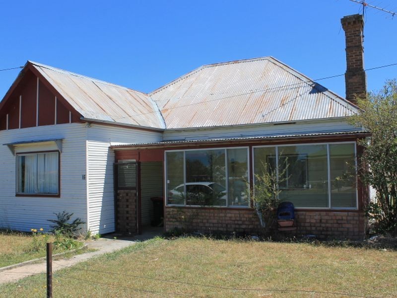 16 Irby Street, Emmaville NSW 2371
