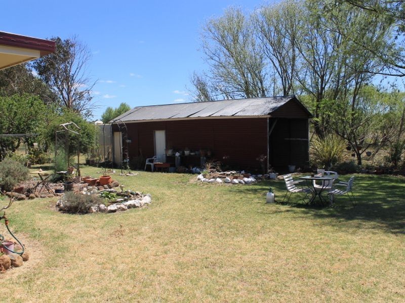 81 Moore Street, Emmaville NSW 2371