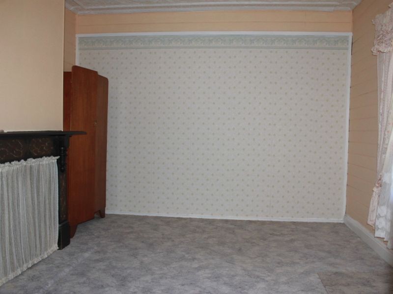 81 Moore Street, Emmaville NSW 2371