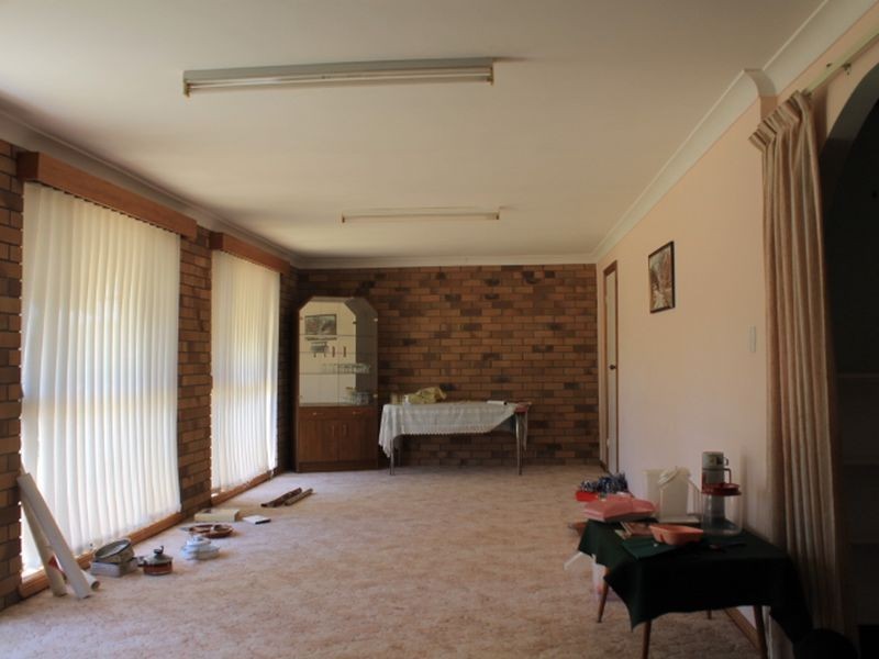 81 Moore Street, Emmaville NSW 2371