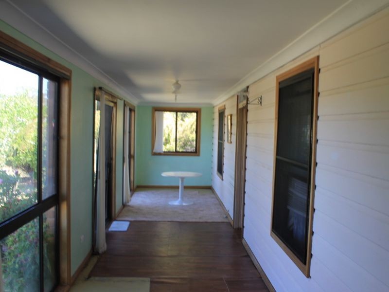 81 Moore Street, Emmaville NSW 2371