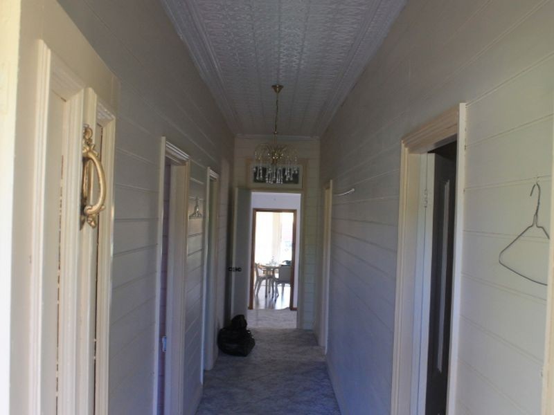 81 Moore Street, Emmaville NSW 2371