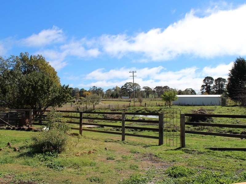 12 Moredun Road, Ben Lomond NSW 2365
