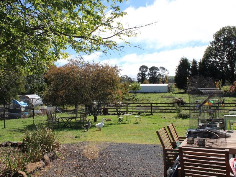 12 Moredun Road, Ben Lomond NSW 2365