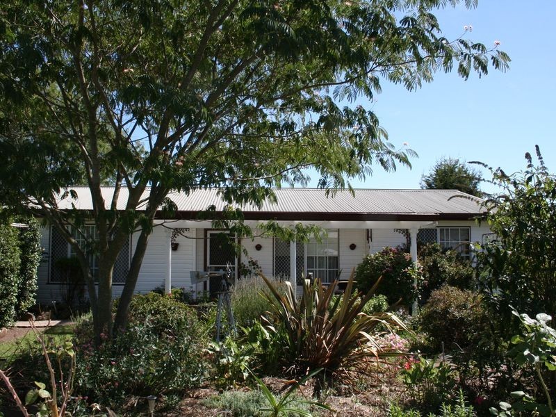 26 Thomas Street, Glen Innes NSW 2370