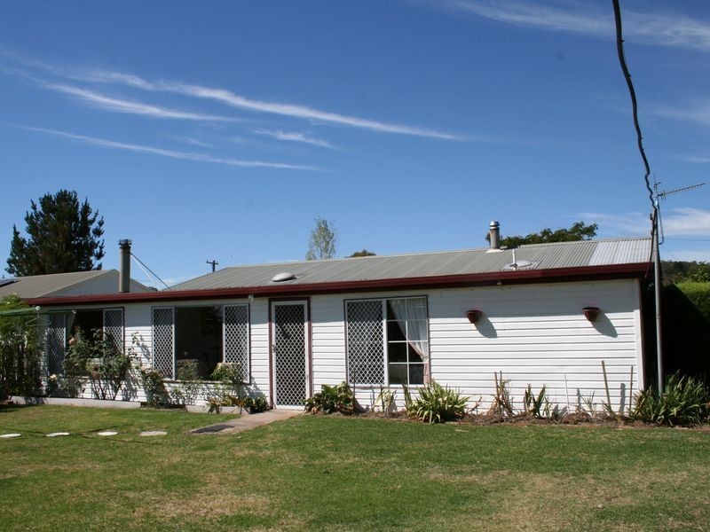 26 Thomas Street, Glen Innes NSW 2370