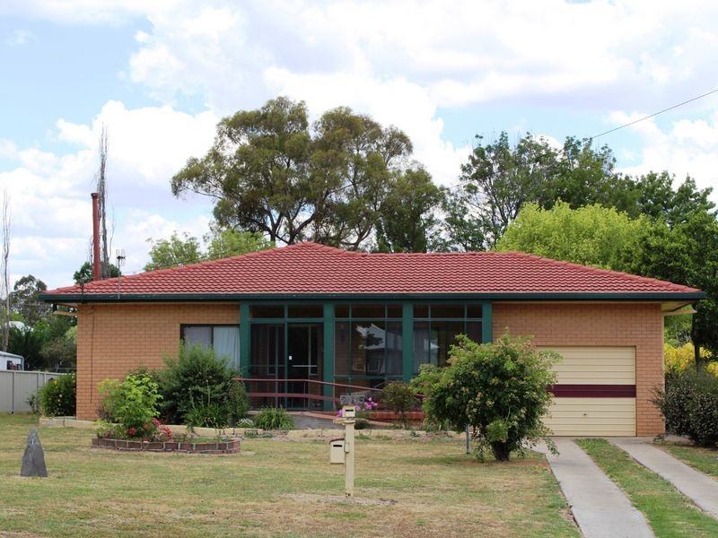245 Meade Street, Glen Innes NSW 2370
