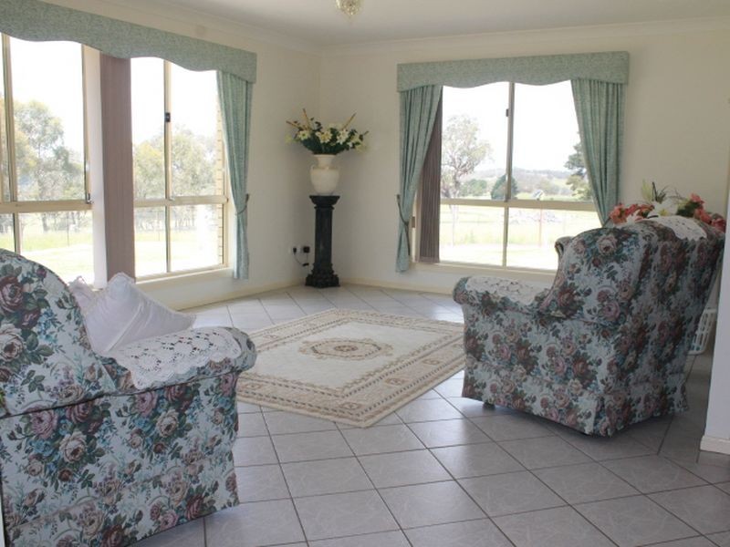 151 Whitmore Rd, Glen Innes NSW 2370