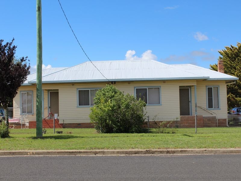 51A & 51B Meade Street, Glen Innes NSW 2370