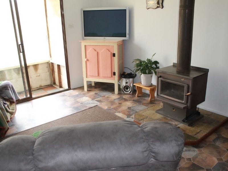 35 Moore Street, Emmaville NSW 2371