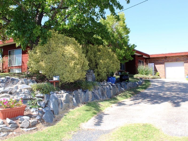 111 Oliver Street, Glen Innes NSW 2370