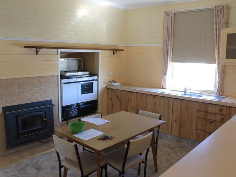 117 Moore Street, Emmaville NSW 2371