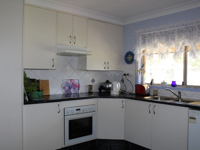 4 Lambeth Street, Glen Innes NSW 2370