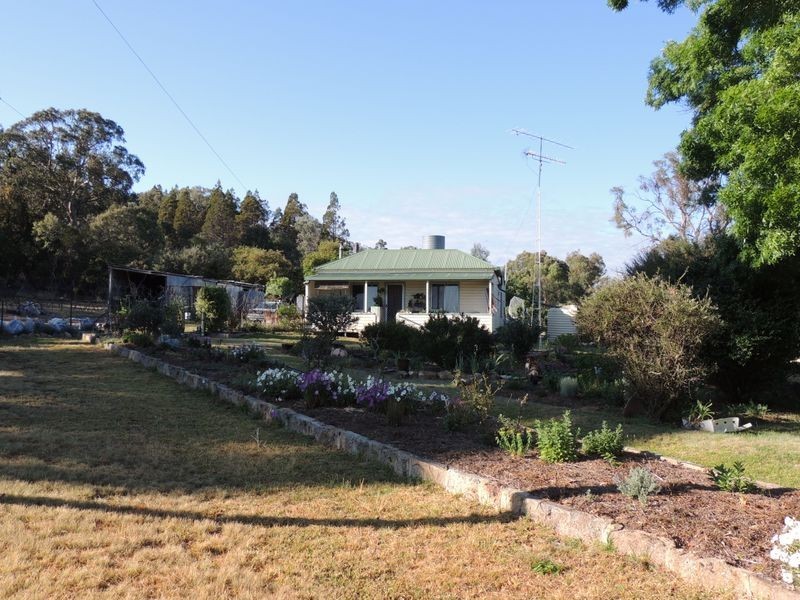 1 Moore Street, Emmaville NSW 2371