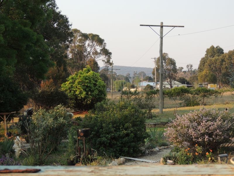 1 Moore Street, Emmaville NSW 2371