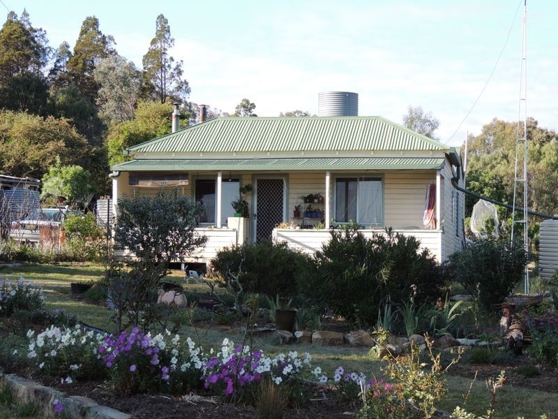 1 Moore Street, Emmaville NSW 2371
