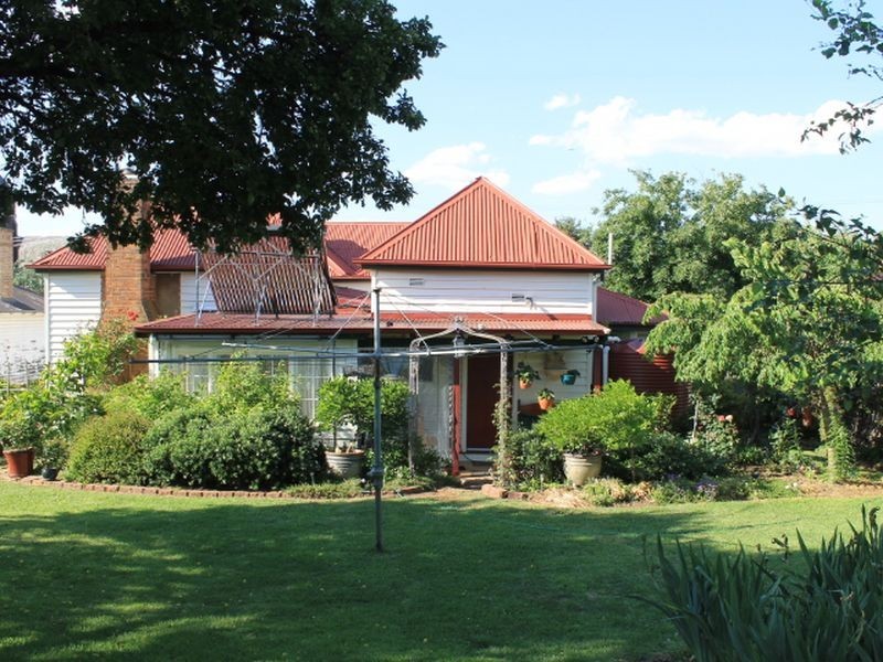 157 Meade Street, Glen Innes NSW 2370