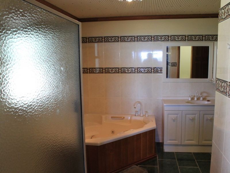 97 Yarrowlee Rd, Pinkett NSW 2370