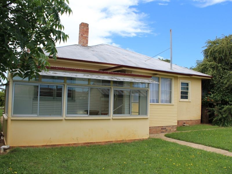 68 Railway Street, Glen Innes NSW 2370