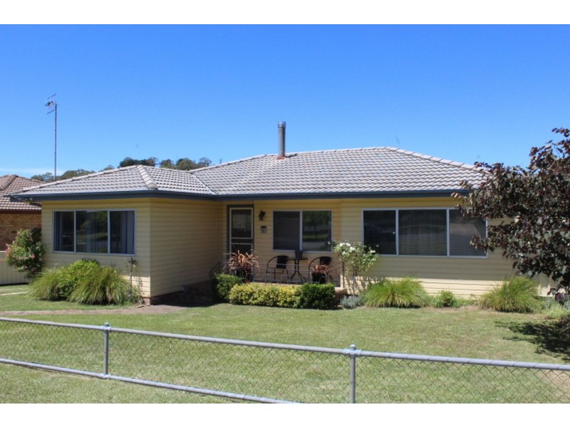 75 Hunter Street, Glen Innes NSW 2370
