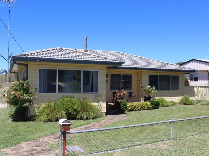 75 Hunter Street, Glen Innes NSW 2370