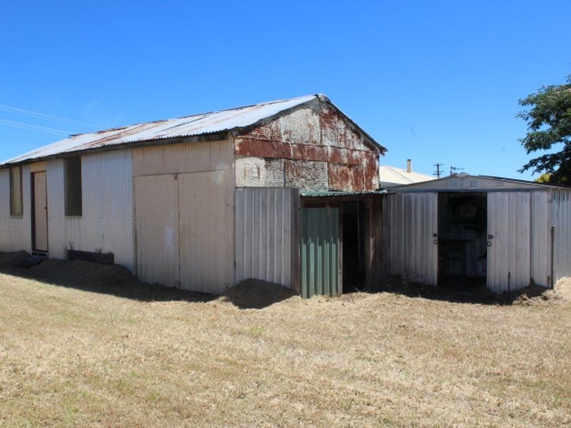 74 Lang Street, Glen Innes NSW 2370