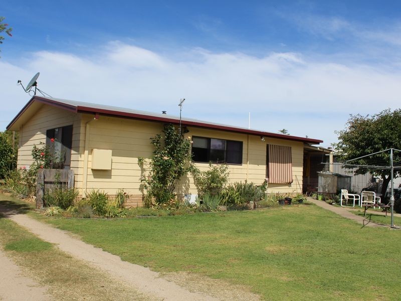 60 Coronation Avenue, Glen Innes NSW 2370