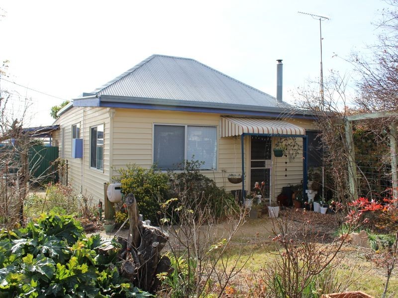 36 Victoria Street, Red Range NSW 2370