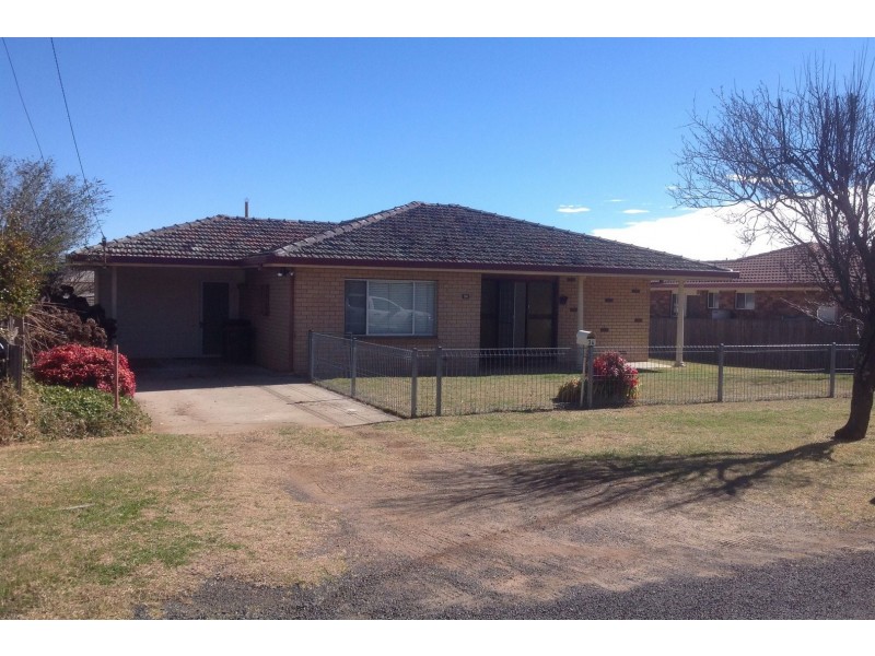 34 Lewis Street, Glen Innes NSW 2370