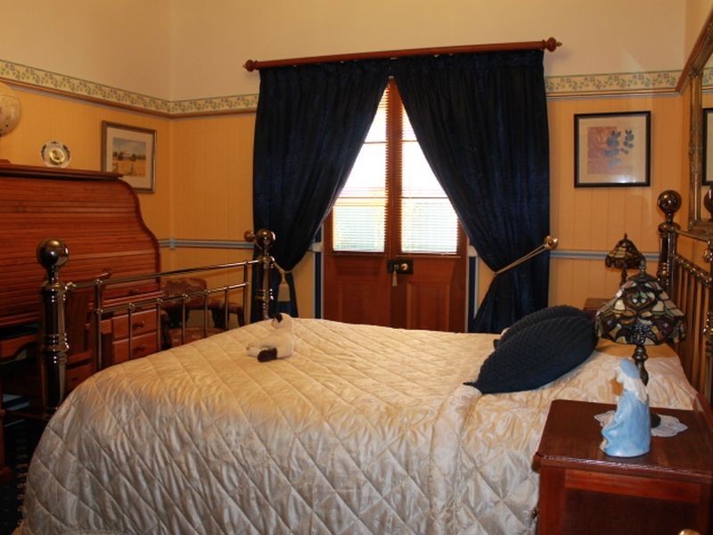 - Meade Street, Glen Innes NSW 2370